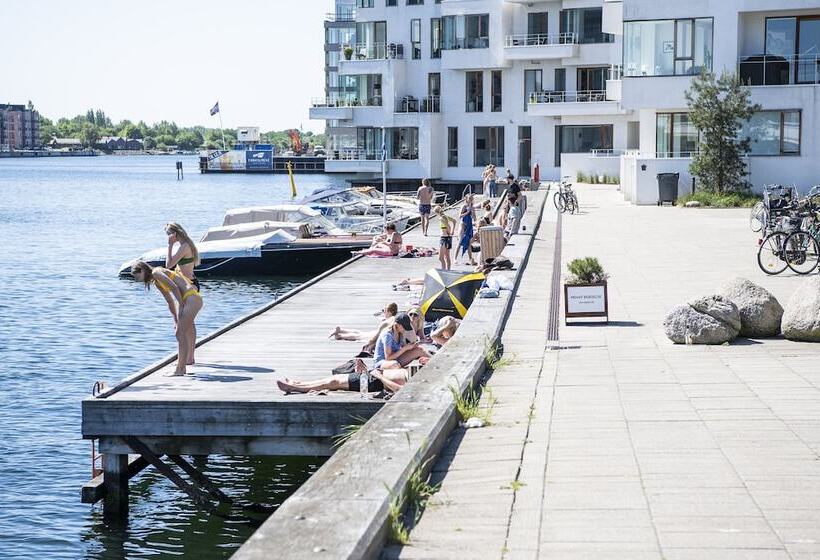 Otel The Pier Apartments By Daniel&jacob S