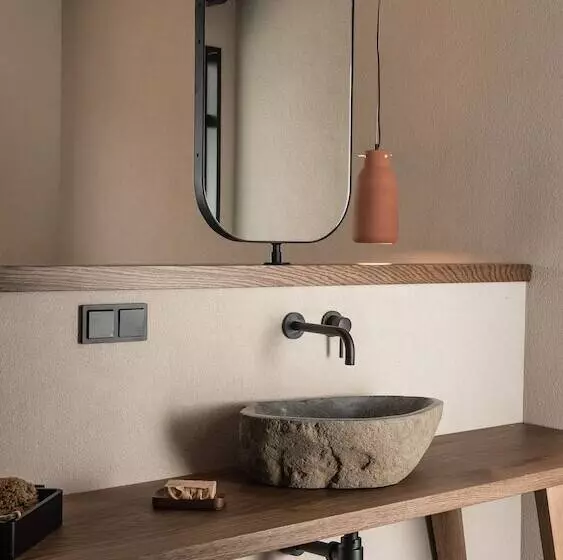 Kymani Boutique Hotel & Suites