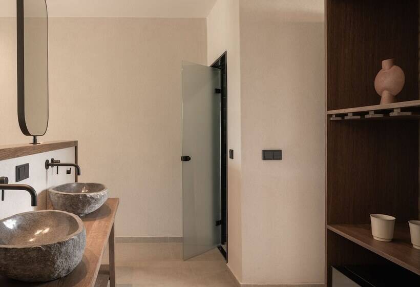 Kymani Boutique Hotel & Suites