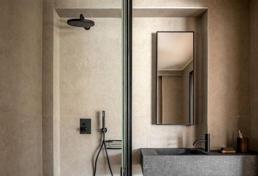 Kymani Boutique Hotel & Suites