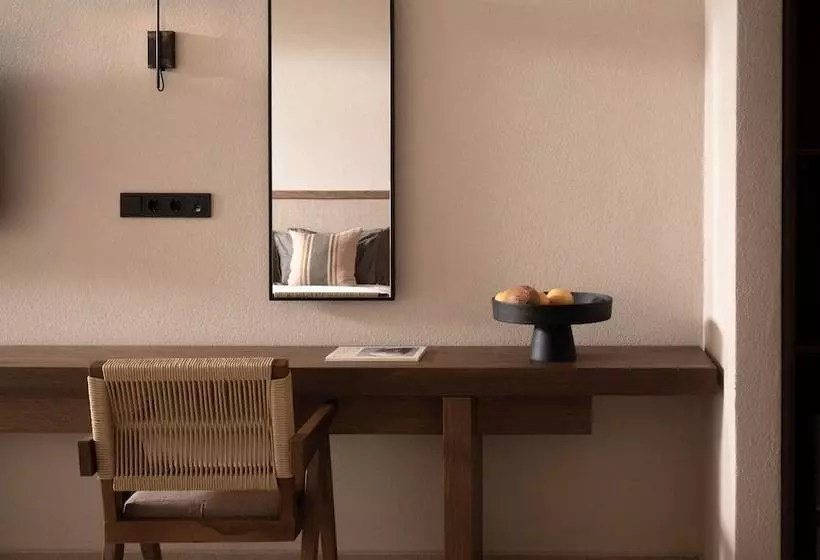 Kymani Boutique Hotel & Suites