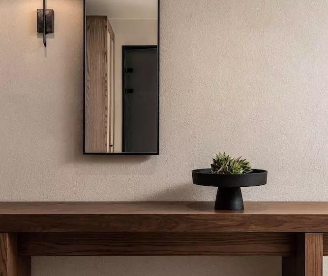 Kymani Boutique Hotel & Suites