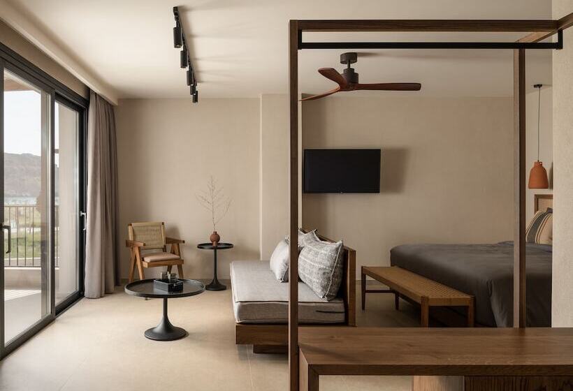 Kymani Boutique Hotel & Suites