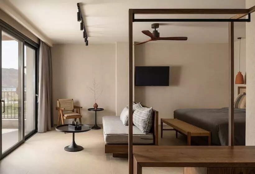 Kymani Boutique Hotel & Suites