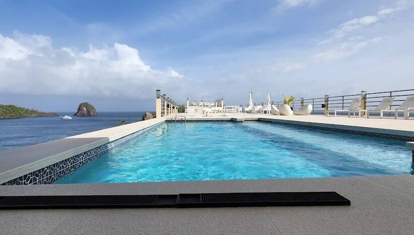 La Vue Boutique Hotel & Beach Club