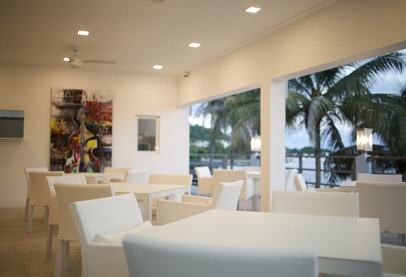 La Vue Boutique Hotel & Beach Club