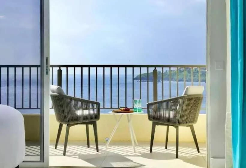 La Vue Boutique Hotel & Beach Club