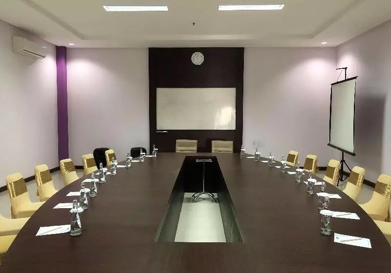 Hotelli Kyriad Sadurengas Paser