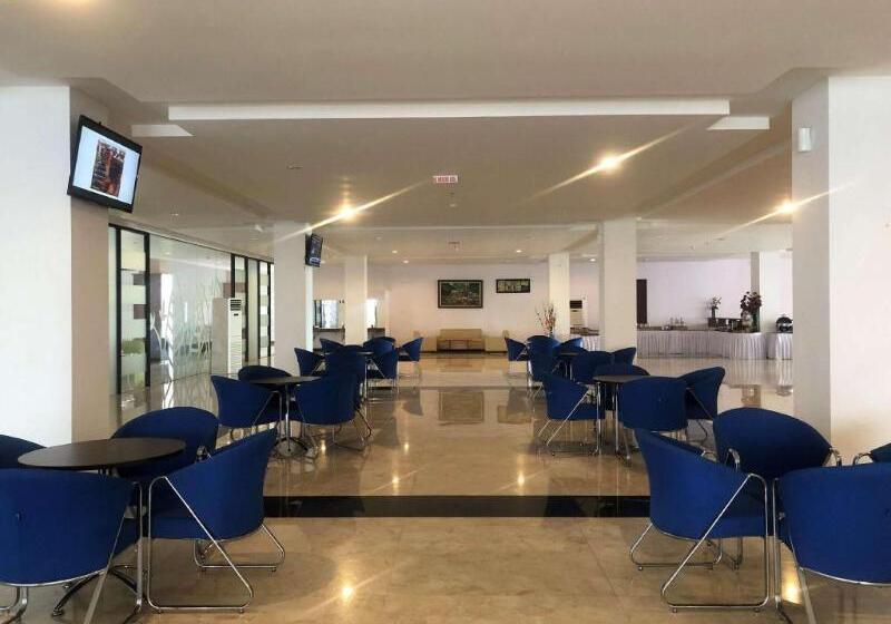 Hotel Kyriad Sadurengas Paser