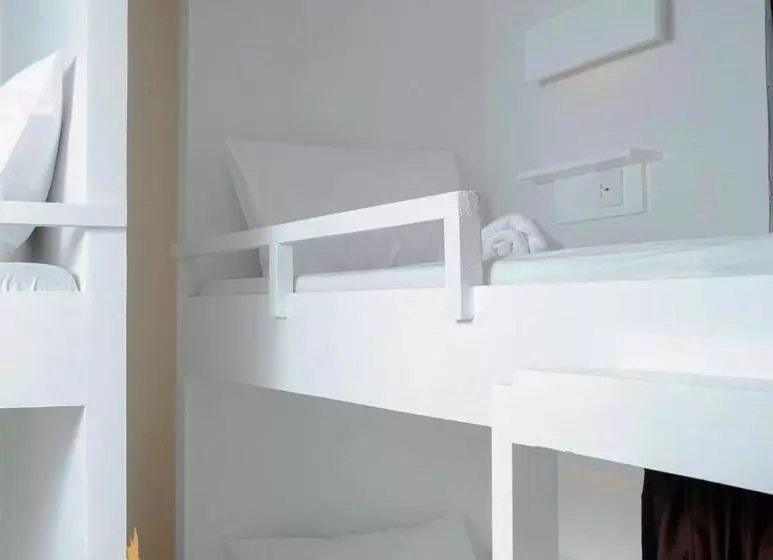 ホテル The A Hostel