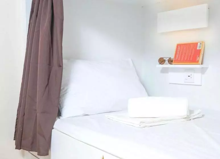 ホテル The A Hostel