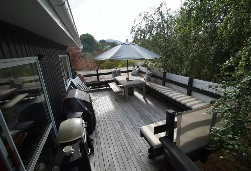 Hotelli Tongariro Adventures