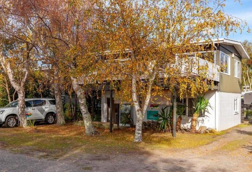 בית מלון כפרי Tongariro Adventures