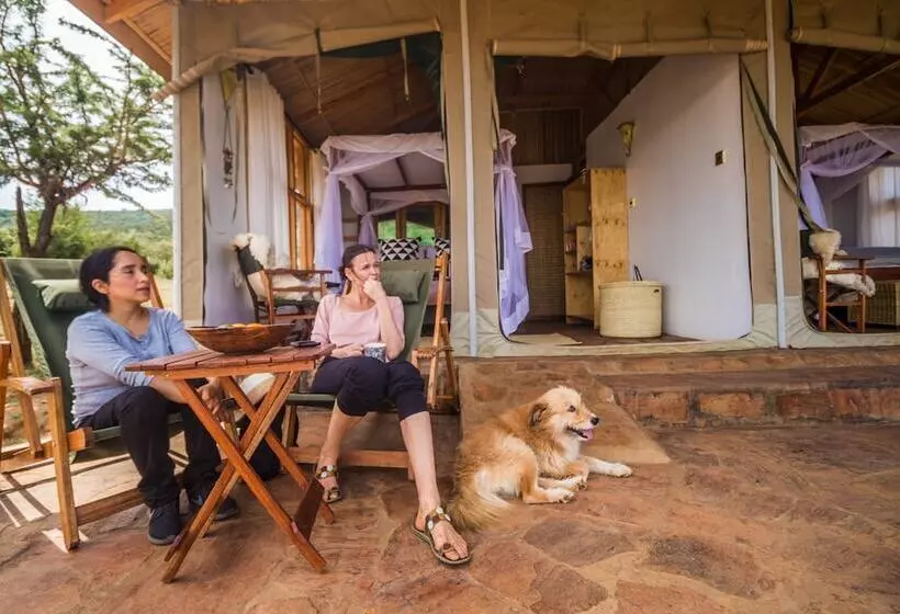 هتل Oldarpoi Mara Camp