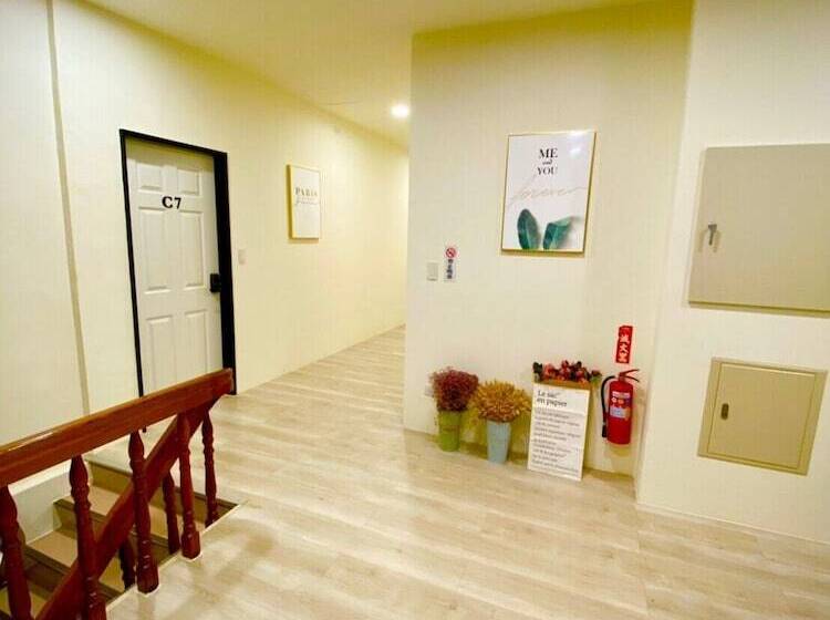 هتل Flower's Home