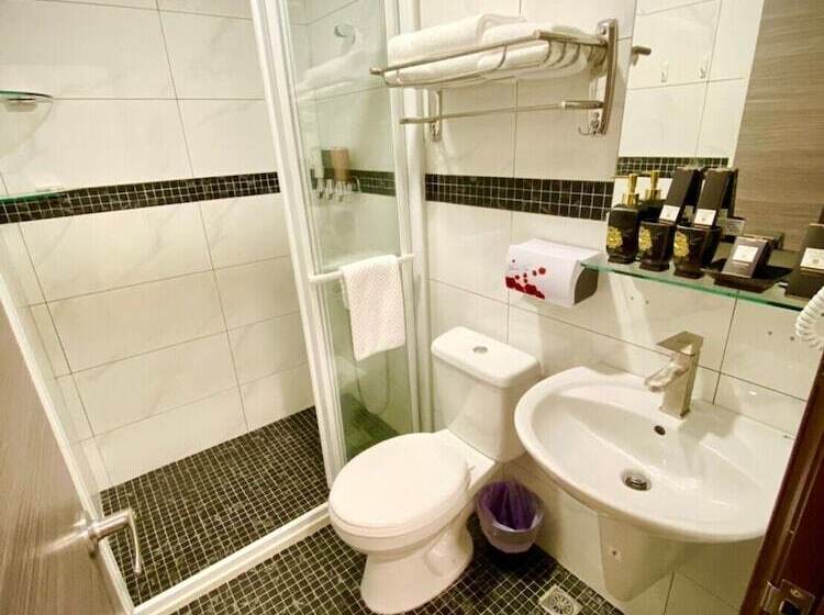 هتل Flower's Home