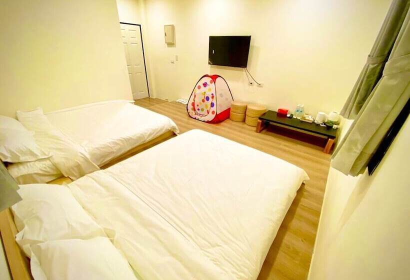 هتل Flower's Home