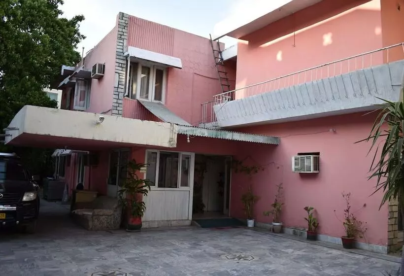 هتل Grand Inn Guest House