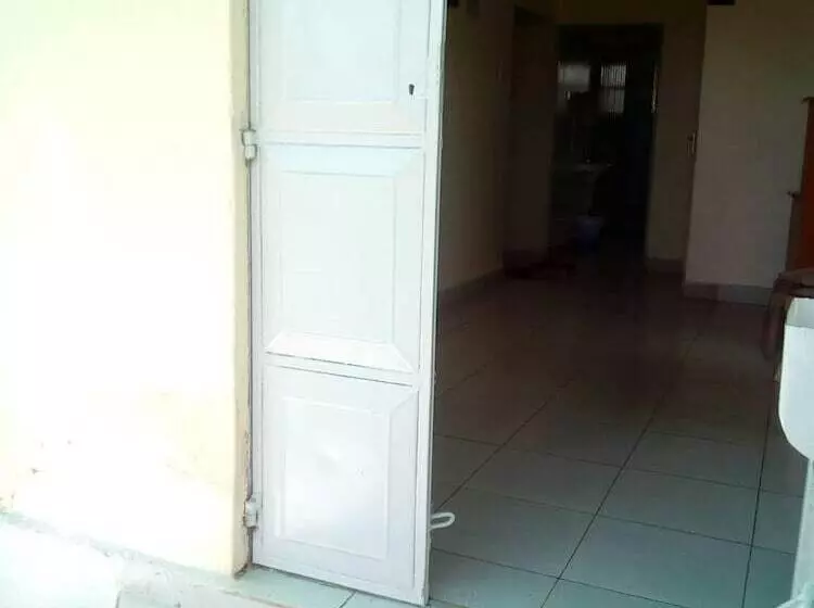 هتل Paulice Guest House