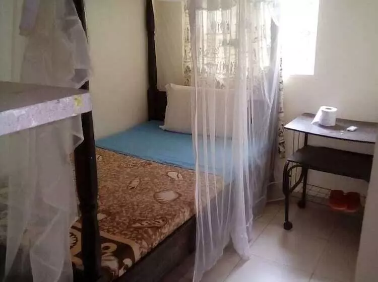 هتل Paulice Guest House