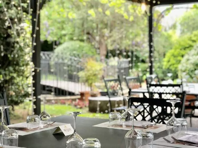 Hotelli Albergo Mingone