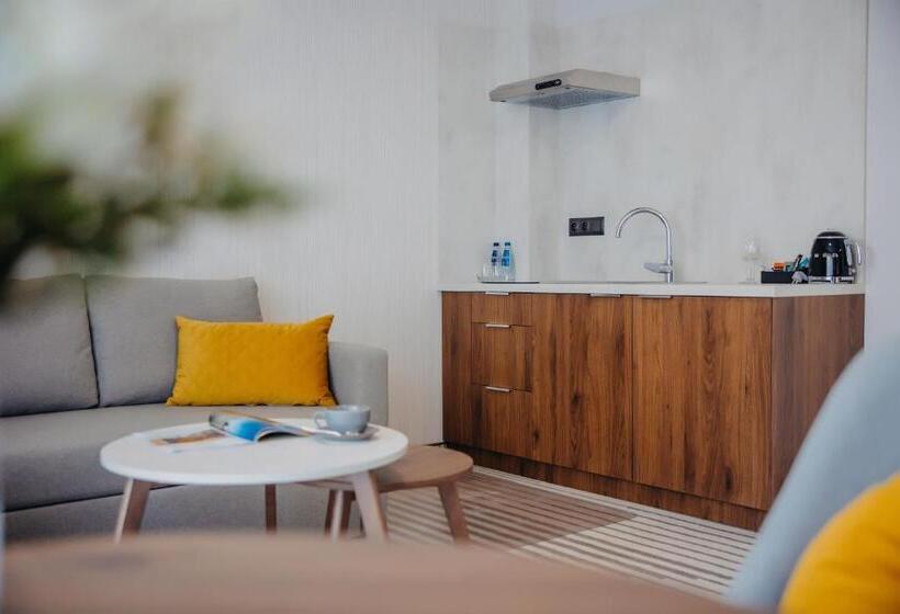 هتل Elements Apartments