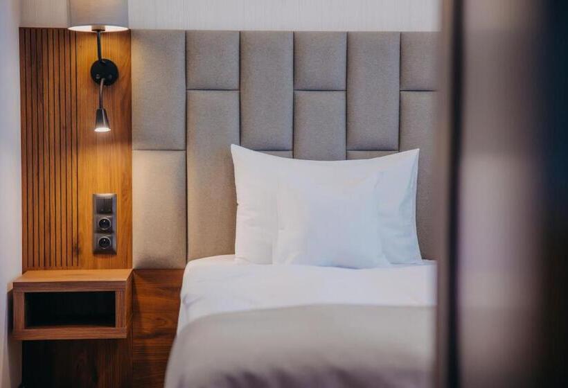 هتل Elements Apartments