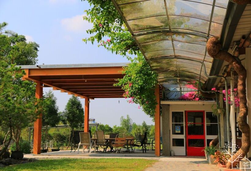 هتل 嘉義竹崎白樹腳驛棧萬坪生態包棟烤肉親子民宿