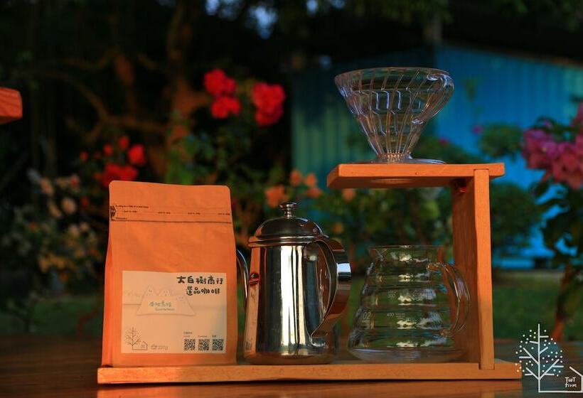 هتل 嘉義竹崎白樹腳驛棧萬坪生態包棟烤肉親子民宿