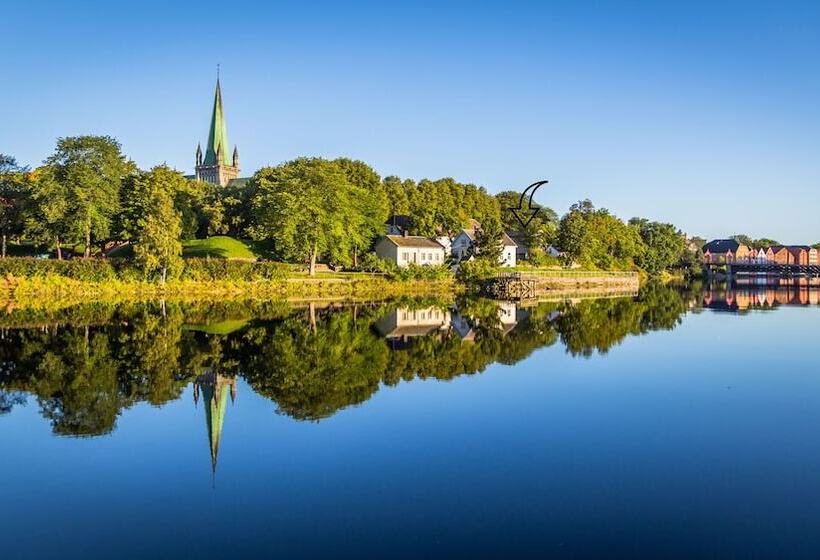 בית מלון כפרי Nidaros Pilegrimsgård