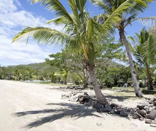 Hotelli Vatia Beach Eco Lodge   Hostel