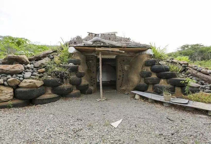 Hotelli Vatia Beach Eco Lodge   Hostel