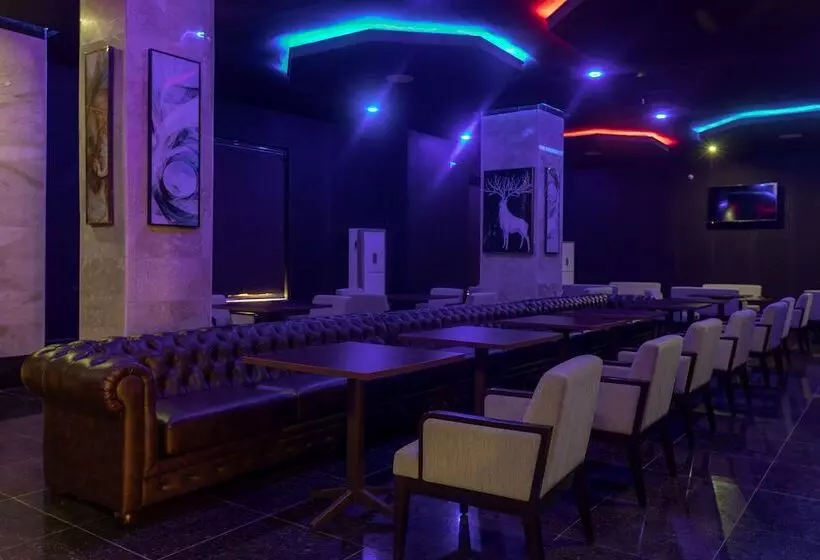 Johnwood Hotel By Bolton