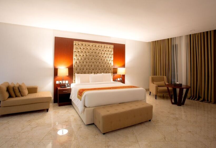 Johnwood Hotel By Bolton