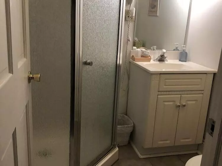 Alpine Haus Bed & Breakfast Inn