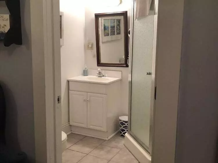 Alpine Haus Bed & Breakfast Inn