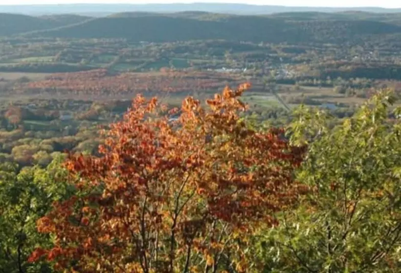 Alpine Haus Bed & Breakfast Inn