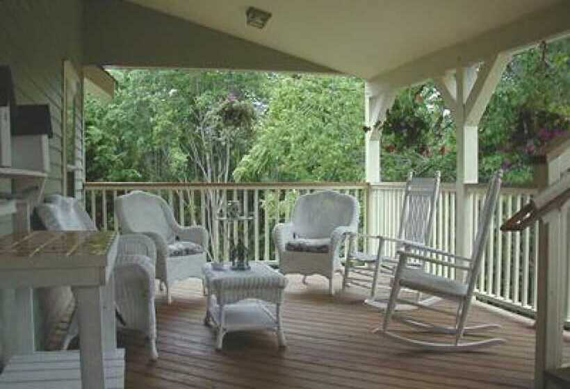 Alpine Haus Bed & Breakfast Inn