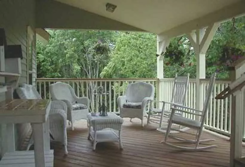 Alpine Haus Bed & Breakfast Inn