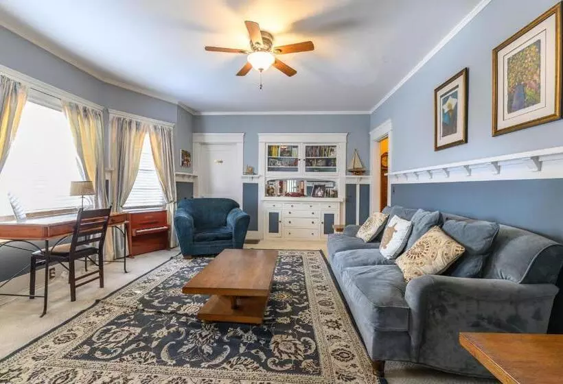 ベッドアンドブレックファースト Beachrunners Inn