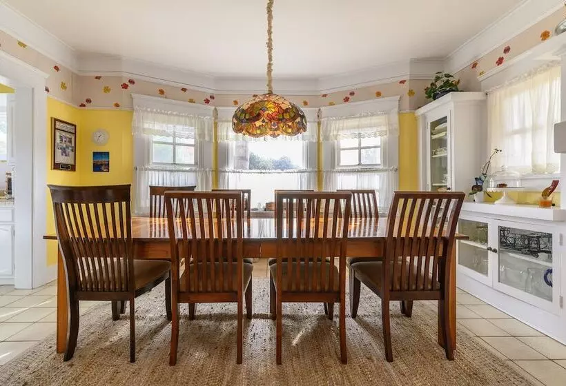 ベッドアンドブレックファースト Beachrunners Inn