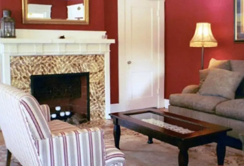 ベッドアンドブレックファースト Beachrunners Inn