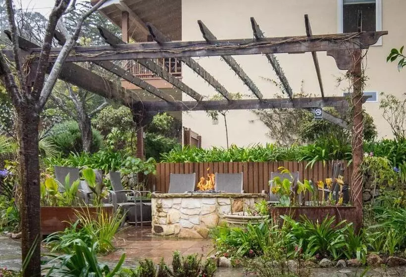 Aamiaismajoitus (B&B) The Vendange Carmel Inn & Suites