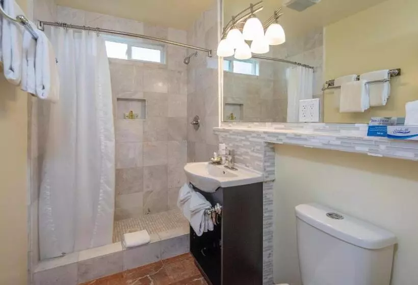 Aamiaismajoitus (B&B) The Vendange Carmel Inn & Suites