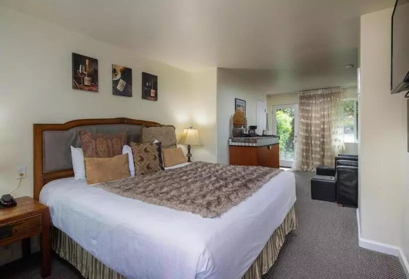 Aamiaismajoitus (B&B) The Vendange Carmel Inn & Suites