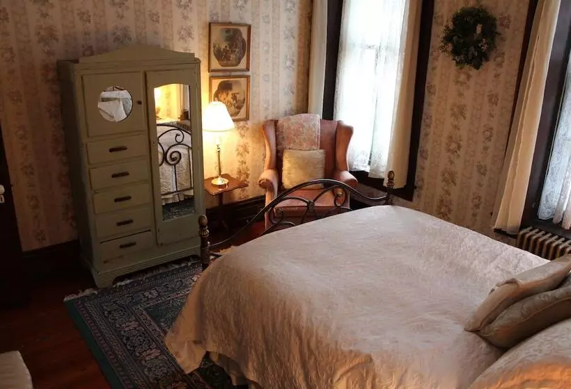 Faunbrook Bed & Breakfast