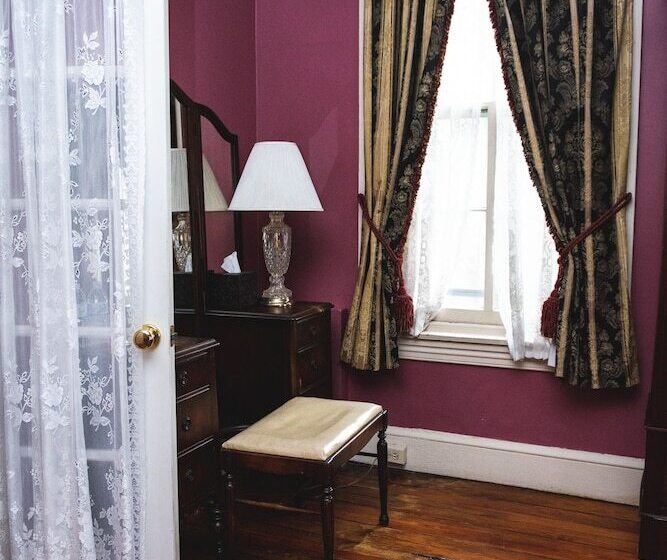 Faunbrook Bed & Breakfast