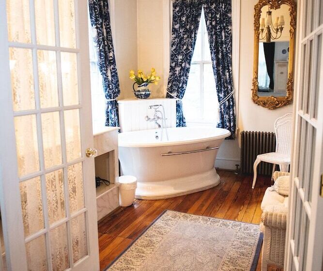 Faunbrook Bed & Breakfast