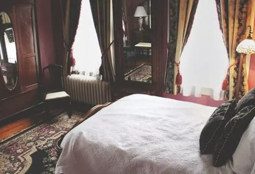 Faunbrook Bed & Breakfast