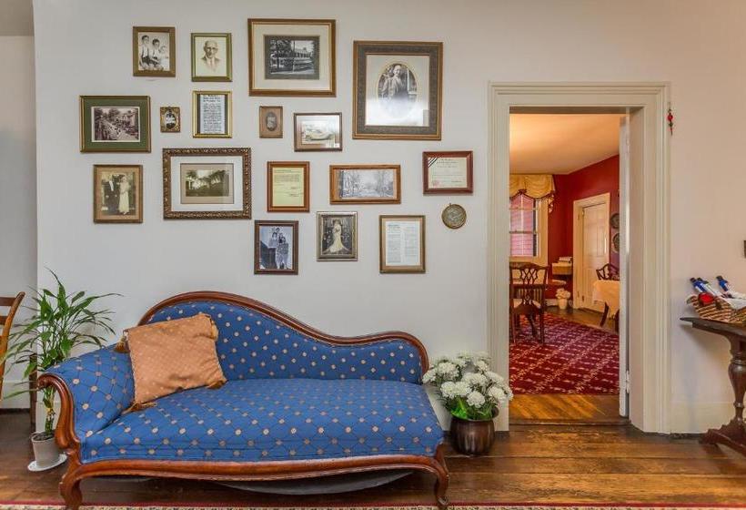 Holladay House Bed And Breakfast